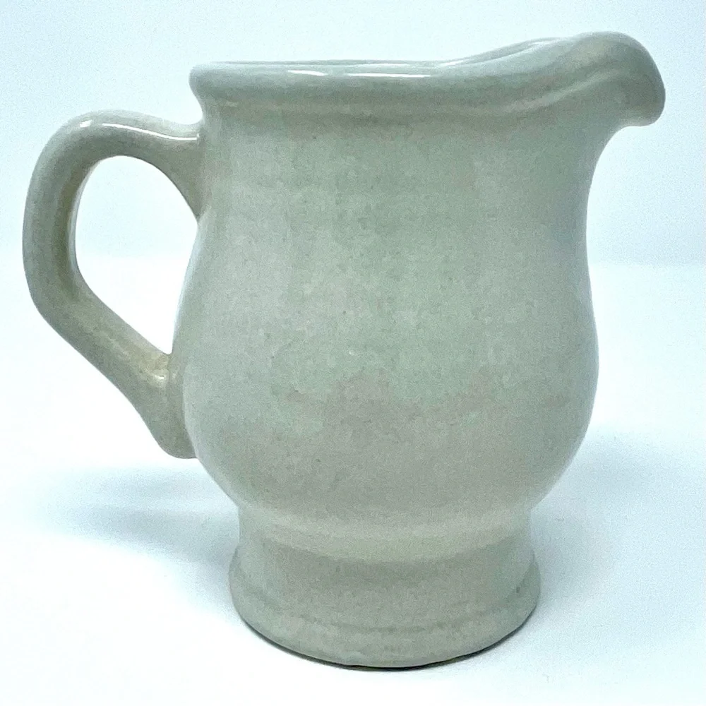 Pfaltzgraff Yorktowne Stoneware Creamer Handled Pitcher